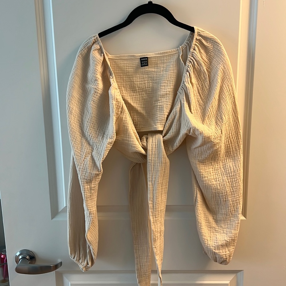 Tie front crop